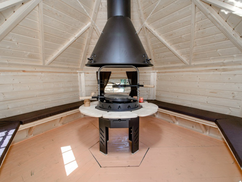 15-seater-sloped-interior